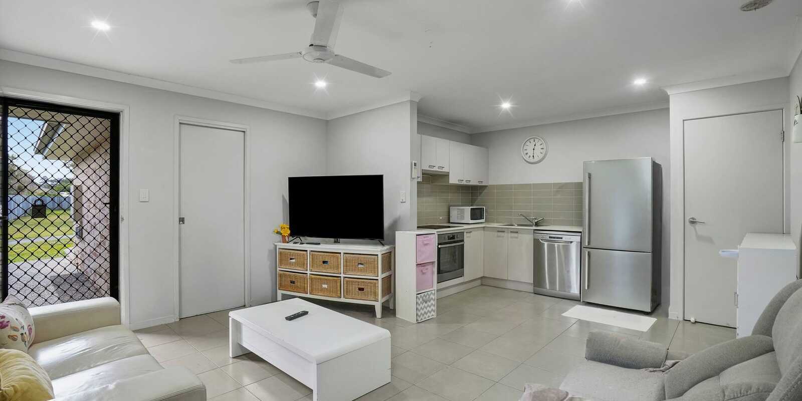 2/25 Lyndon Way Bellmere 2/25 Lyndon Way Bellmere