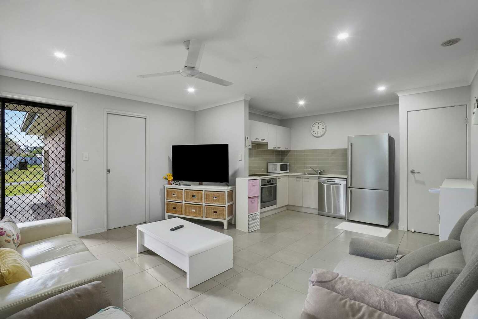 2/25 Lyndon Way Bellmere 2/25 Lyndon Way Bellmere