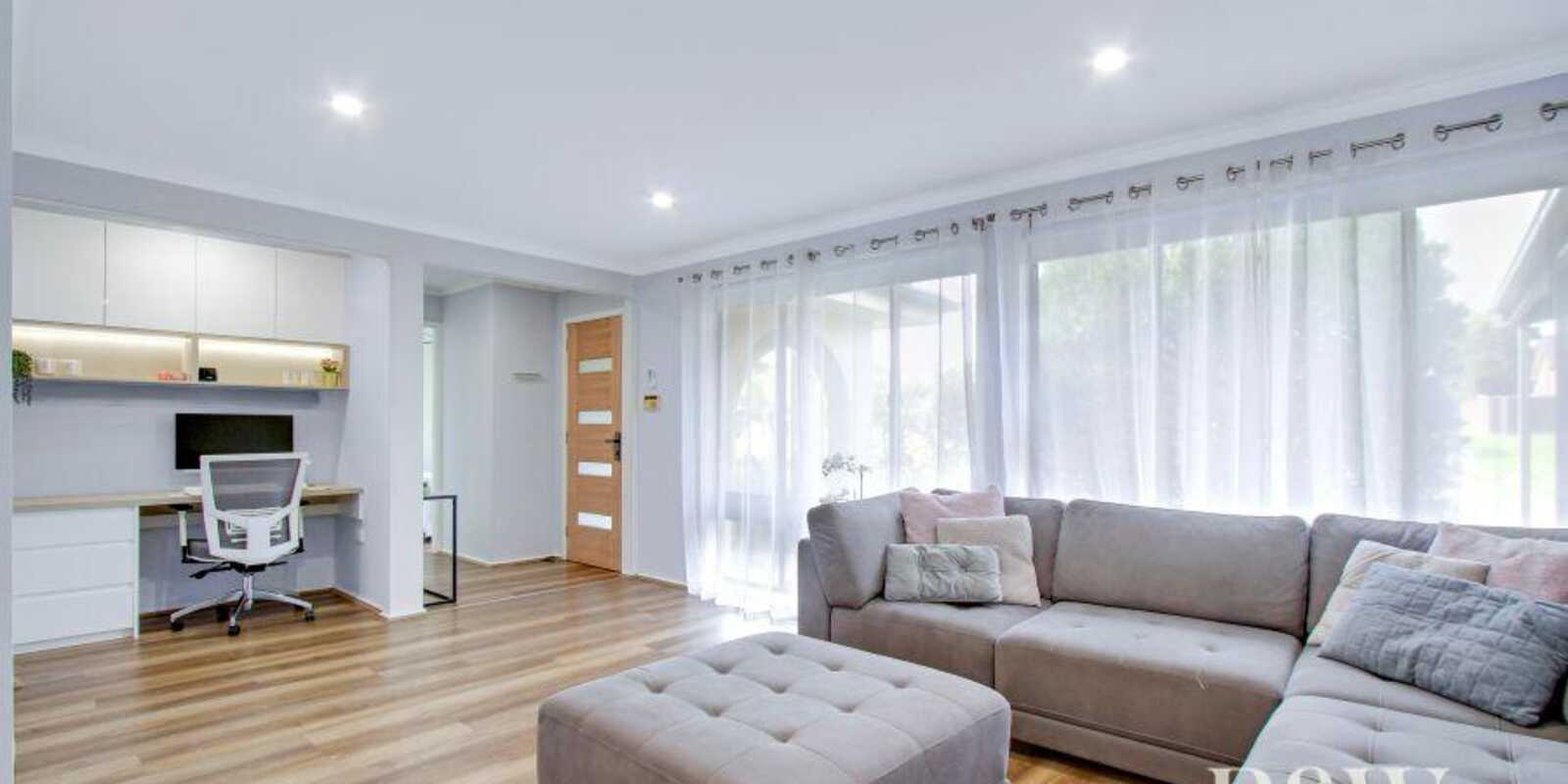 4 Como Close St Clair