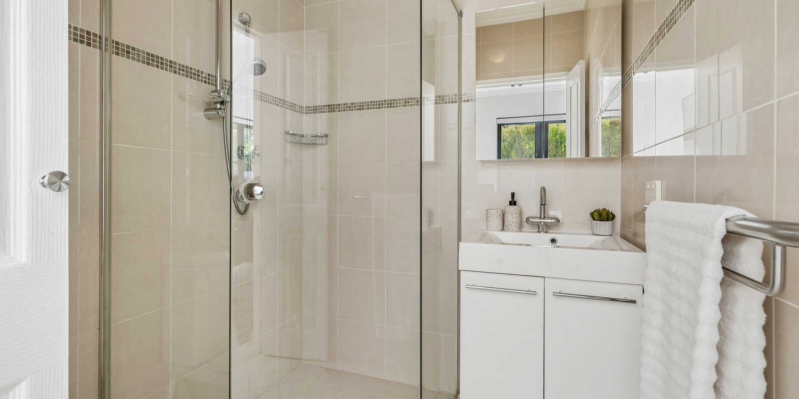 3/50 Eastern Valley Way Northbridge