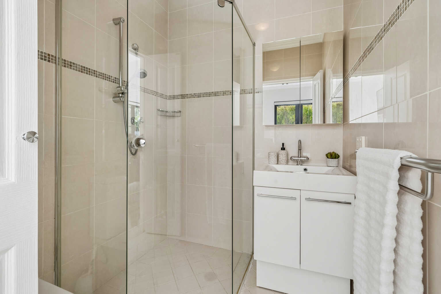 3/50 Eastern Valley Way Northbridge