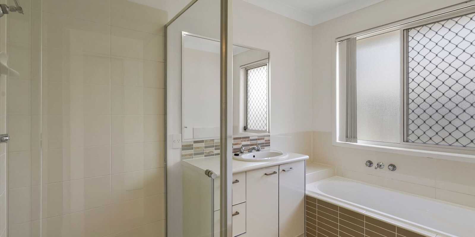 22 Piccadilly Street Bellmere 22 Piccadilly Street Bellmere