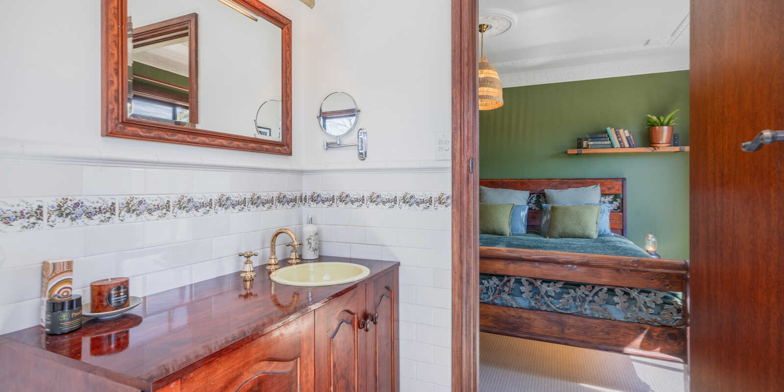 11-17 Nioka Place Bell 11-17 Nioka Place Bell