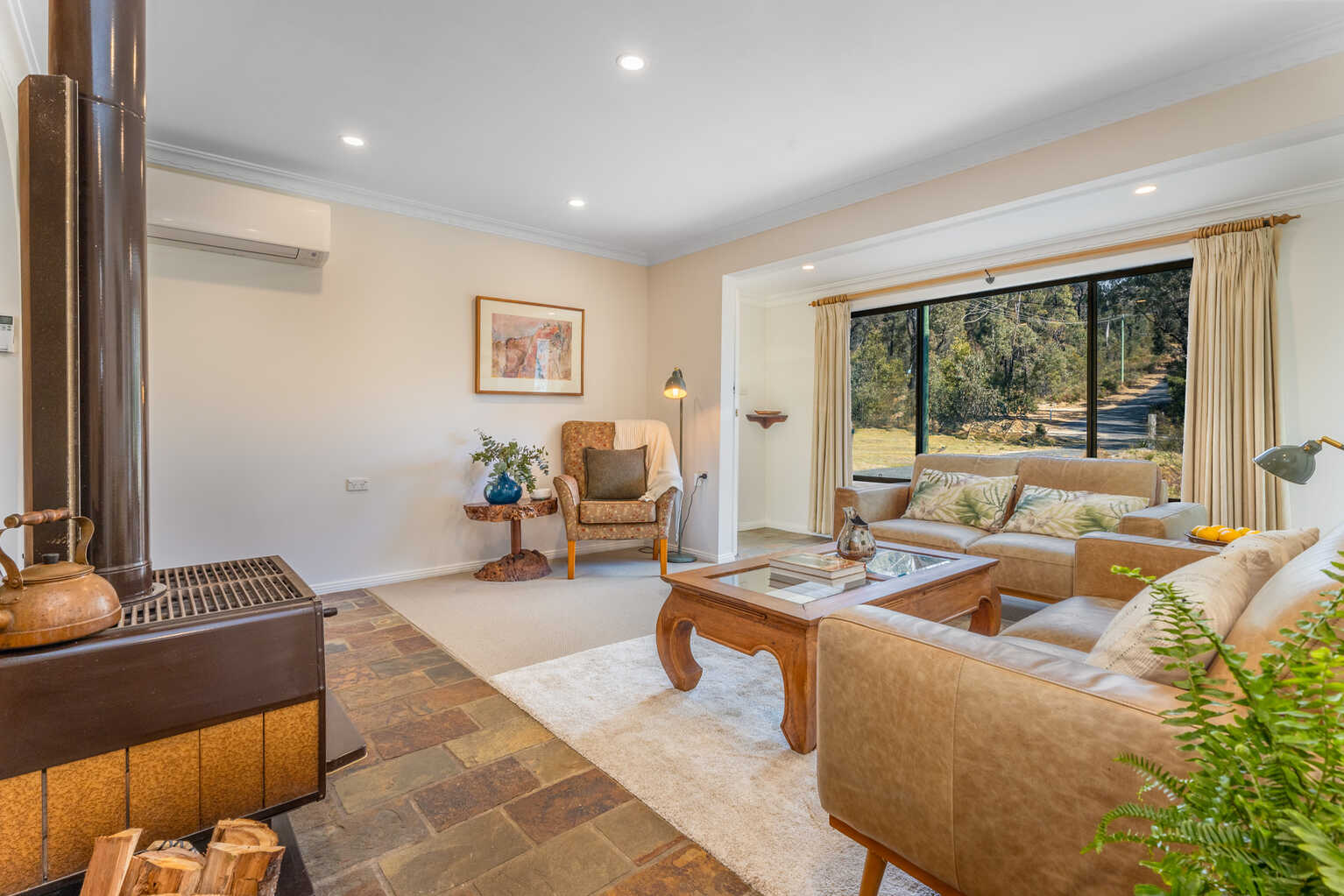 11-17 Nioka Place Bell 11-17 Nioka Place Bell
