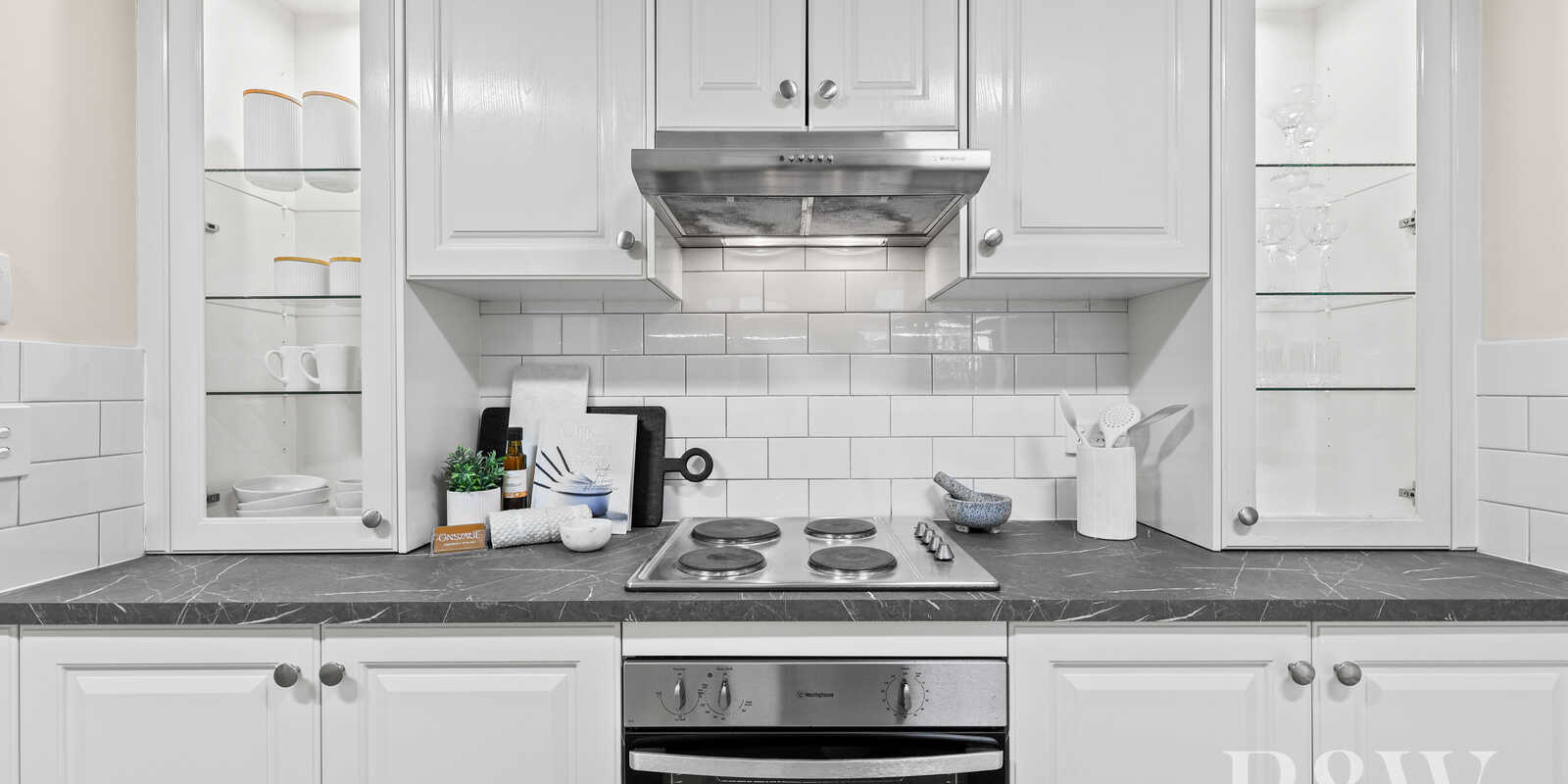 24 AKUNA AVENUE Bradbury 24 AKUNA AVENUE Bradbury