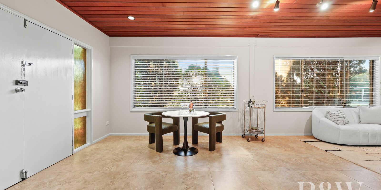 24 AKUNA AVENUE Bradbury 24 AKUNA AVENUE Bradbury