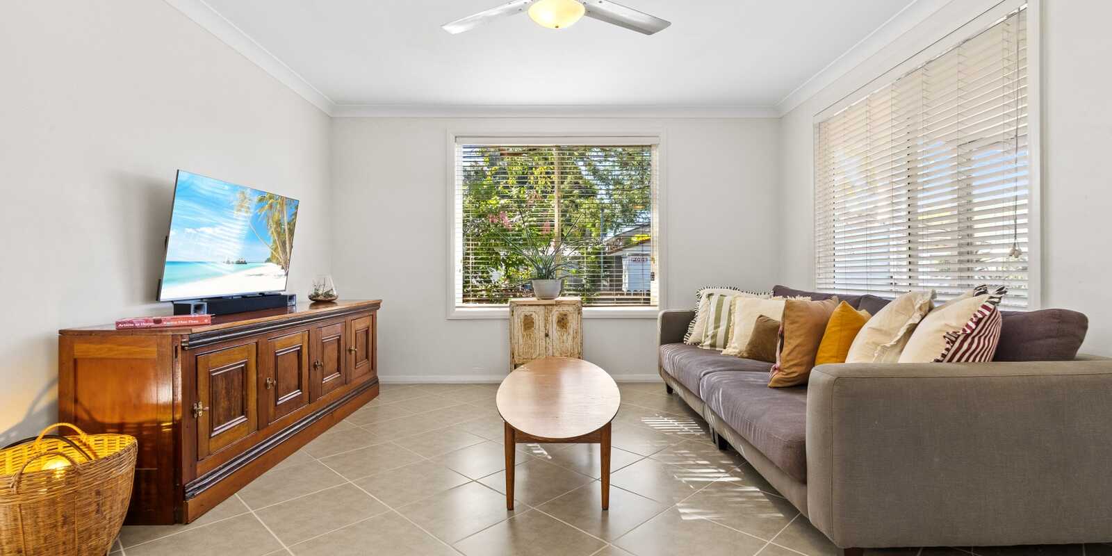 2/9 Telopea Street Booker Bay