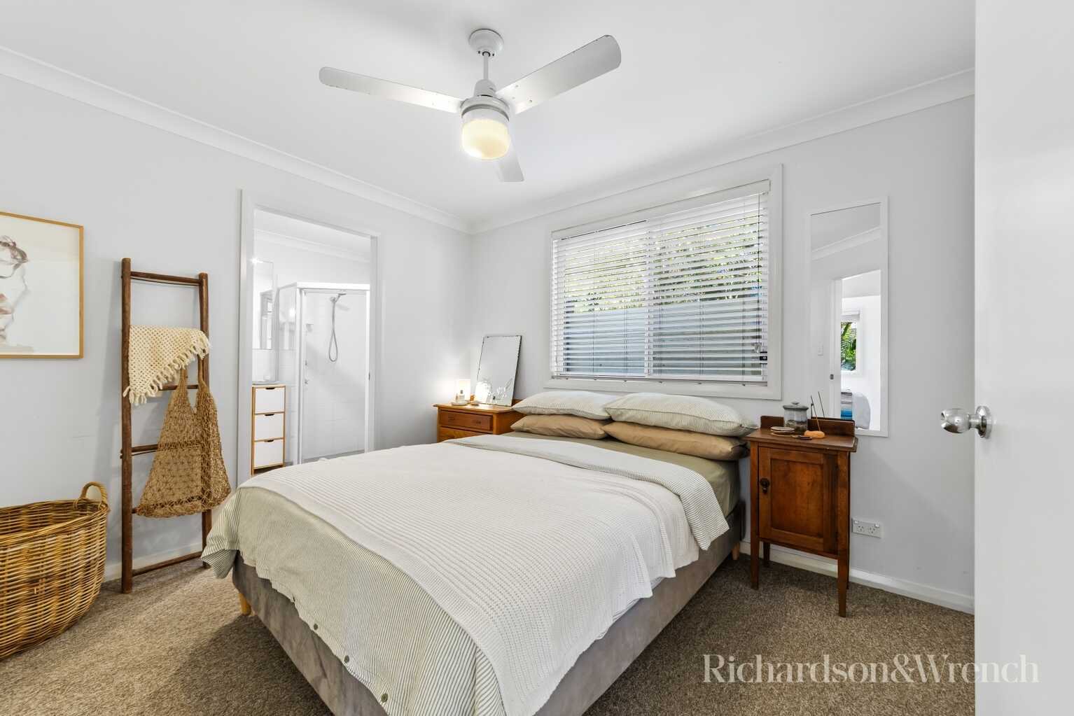 2/9 Telopea Street Booker Bay
