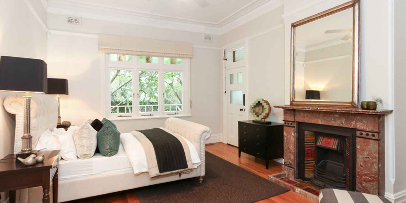 4 APPIAN WAY Burwood