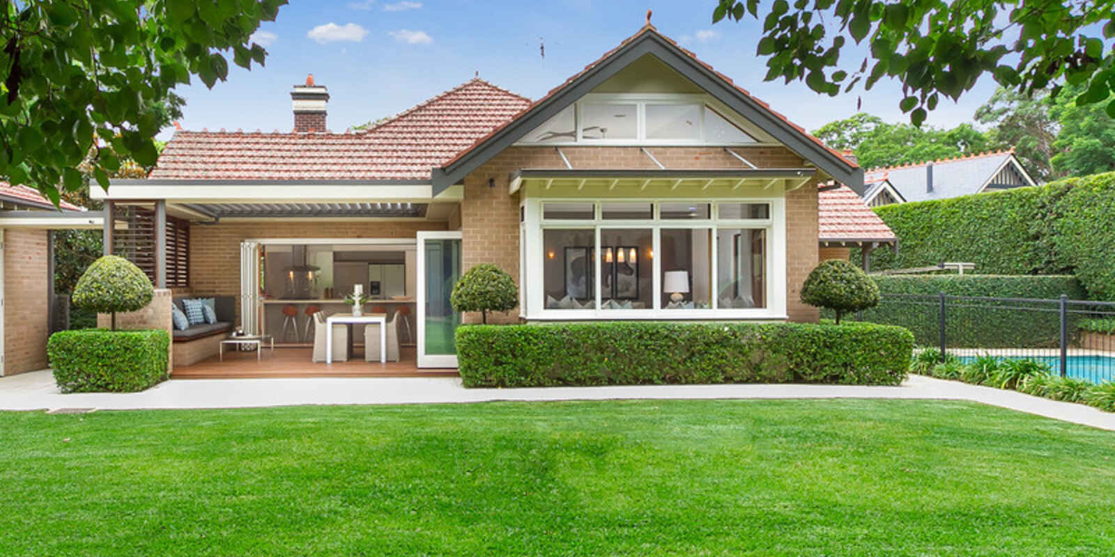 4 APPIAN WAY Burwood