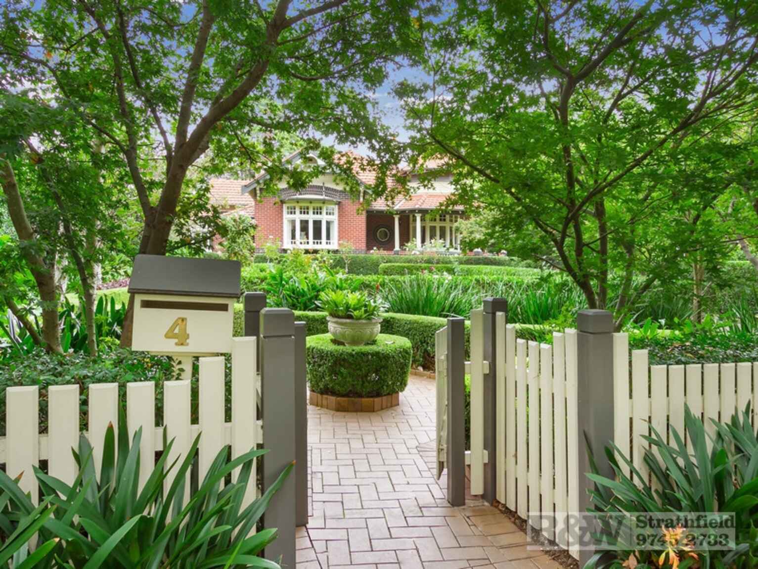 4 APPIAN WAY Burwood 4 APPIAN WAY Burwood