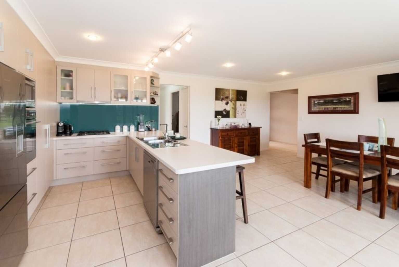 4 Lawrie Court Caboolture