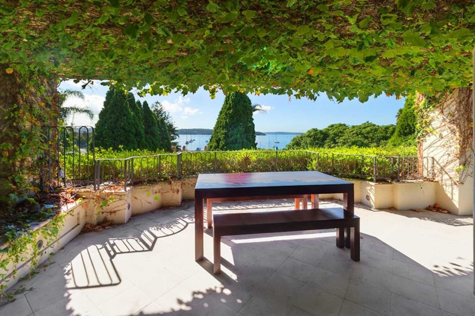 8/27 Billyard Ave Elizabeth Bay