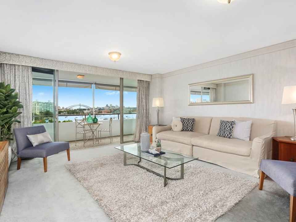 61/42 New Beach Road Darling Point