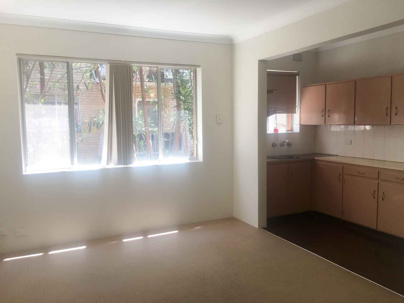 8/15 Riverview Street West Ryde