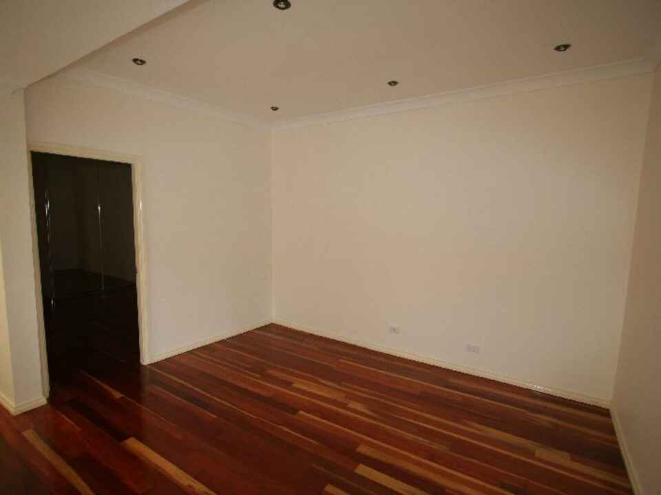 2/102 Alice Street Newtown