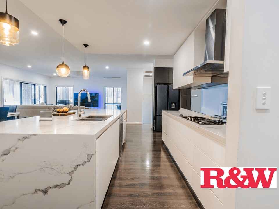 1 Jenolan Circuit Harrington Park
