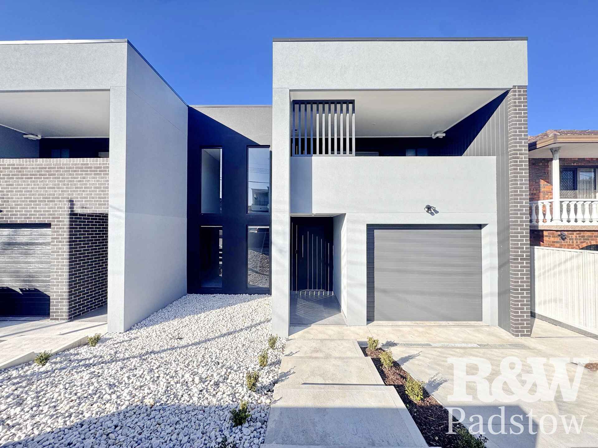 5a GWANDALAN ROAD Padstow