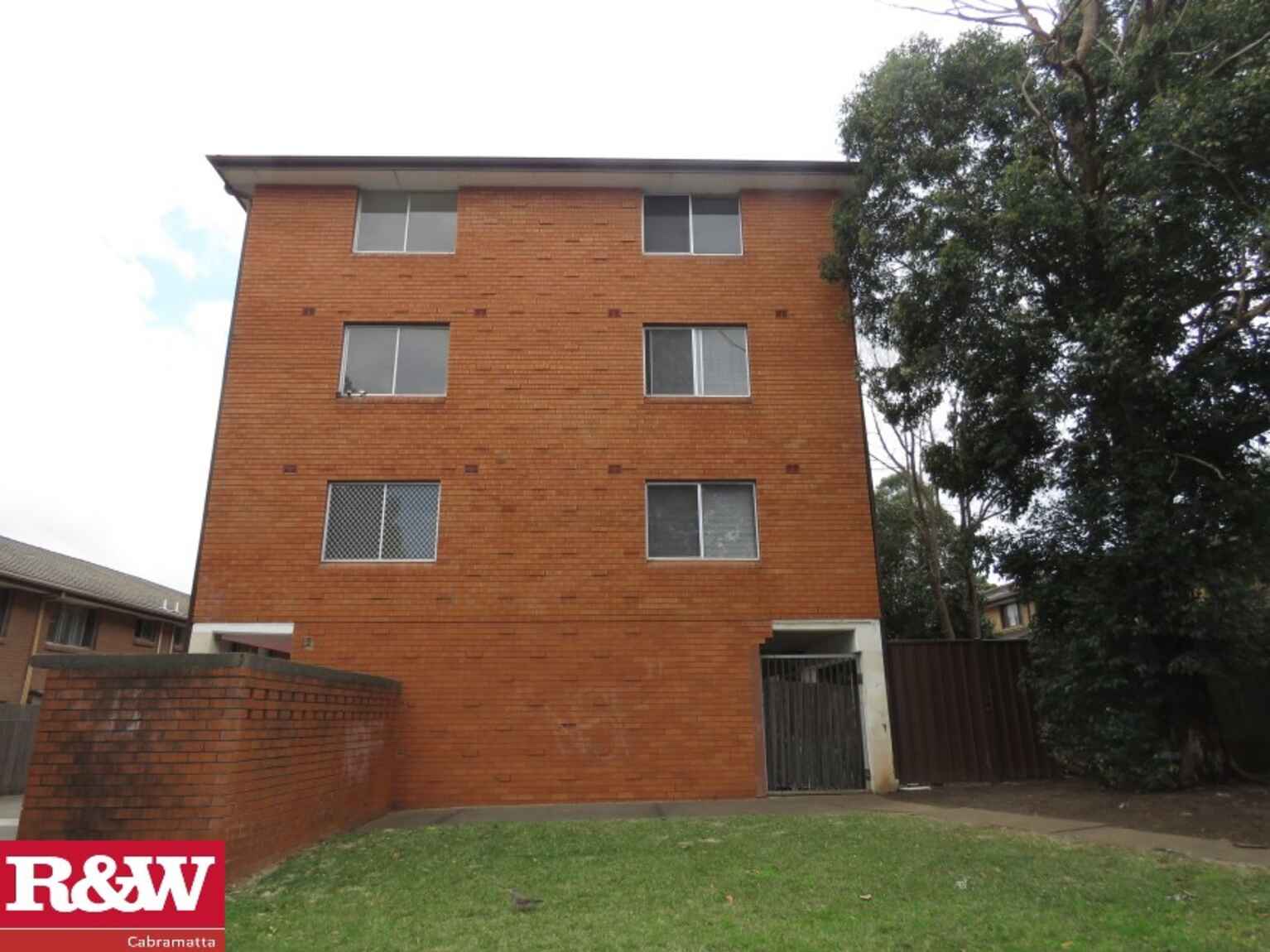 6/13 Church Street, Cabramatta