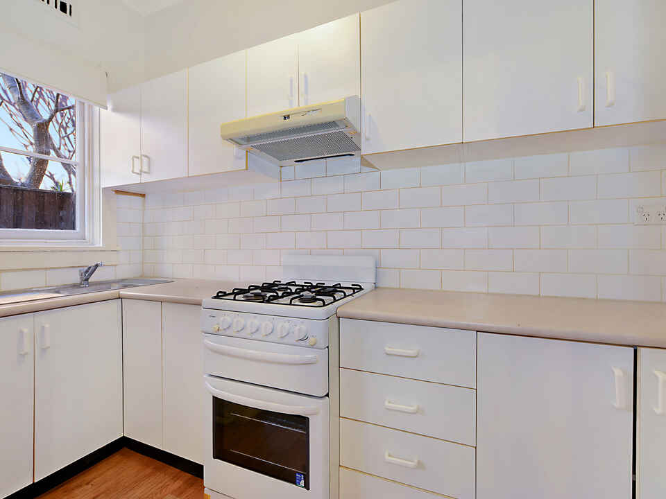 2/79 Oakley Road North Bondi
