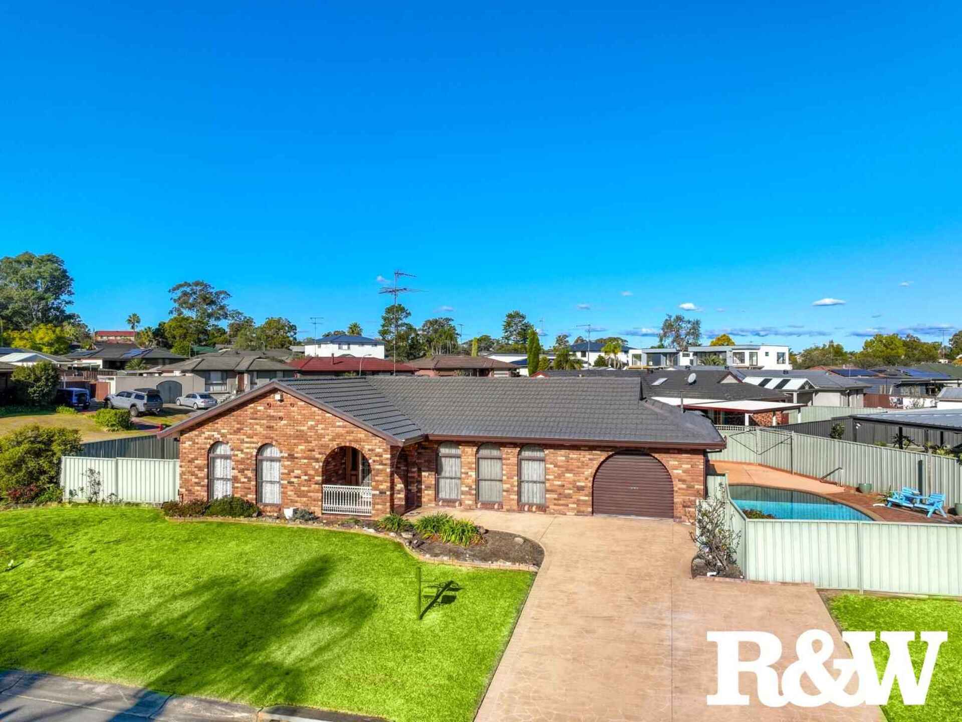 1 Tulip Place St Clair