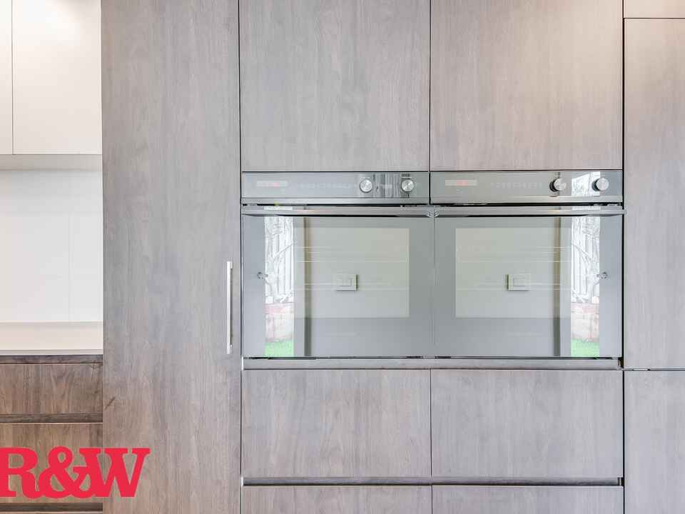 9 Hewitson Court Gledswood Hills