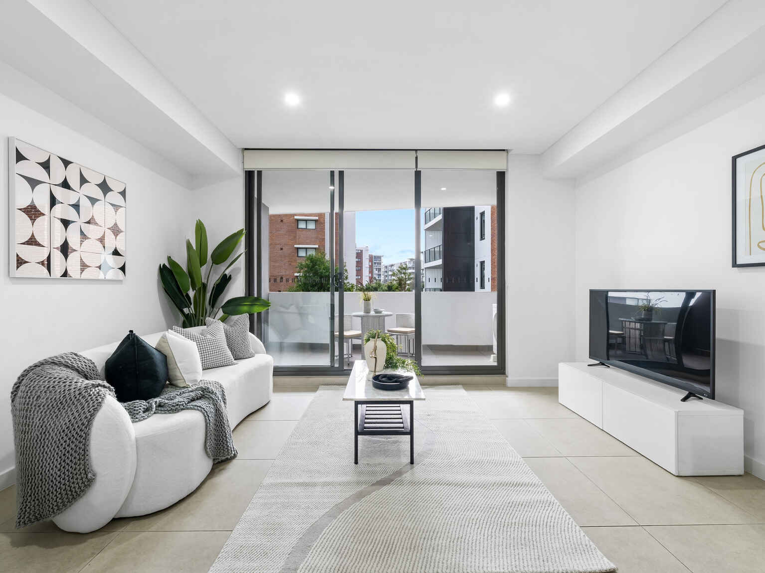 C102/3 Madden Close Botany
