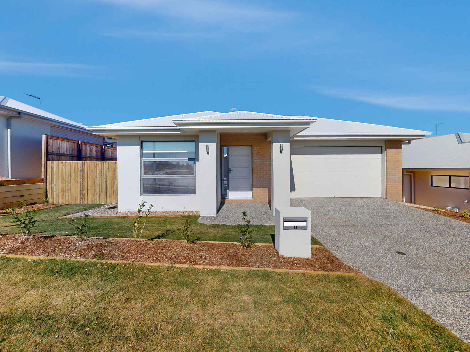11 Dobbie Crescent Ripley