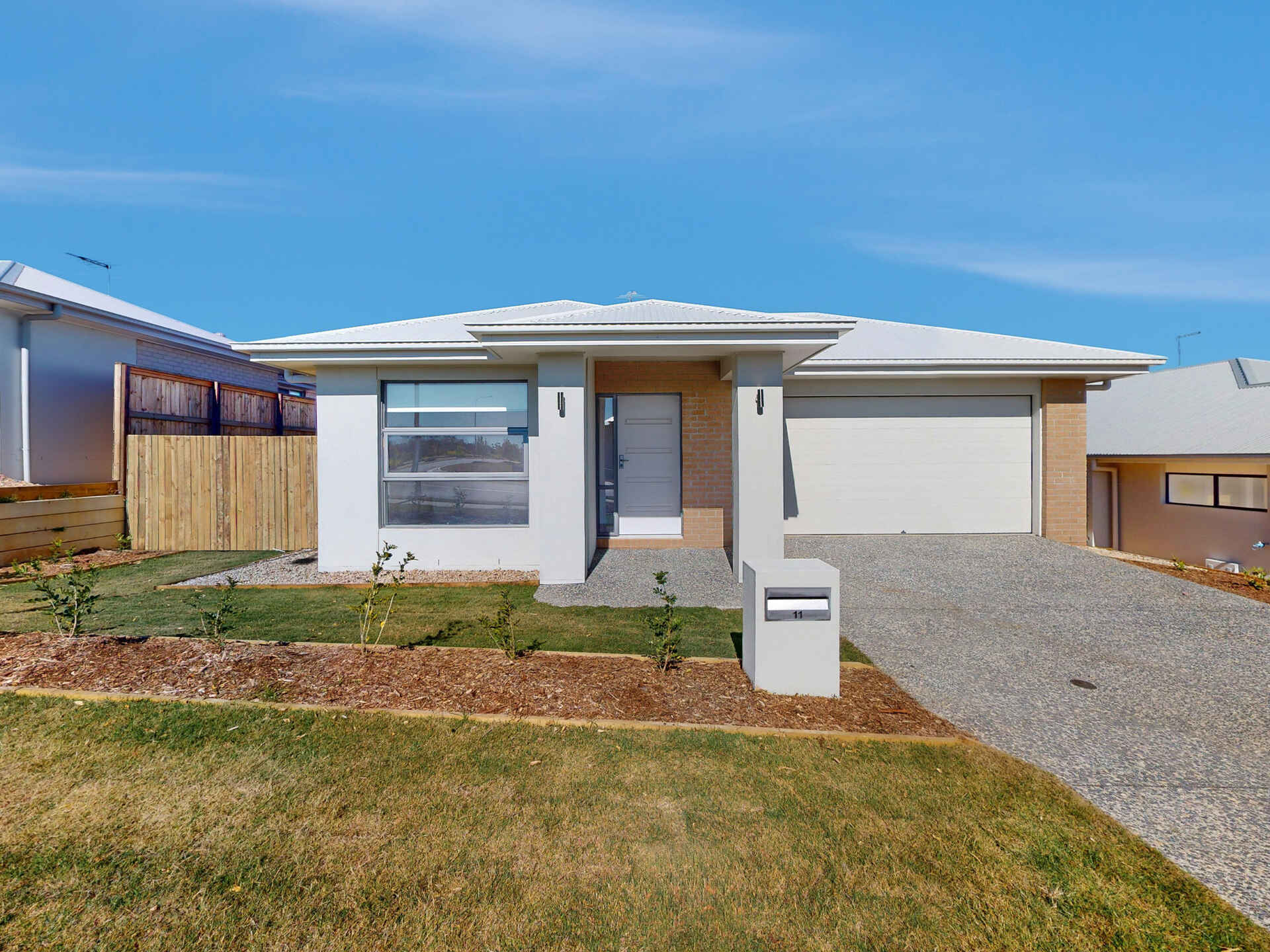 11 Dobbie Crescent Ripley