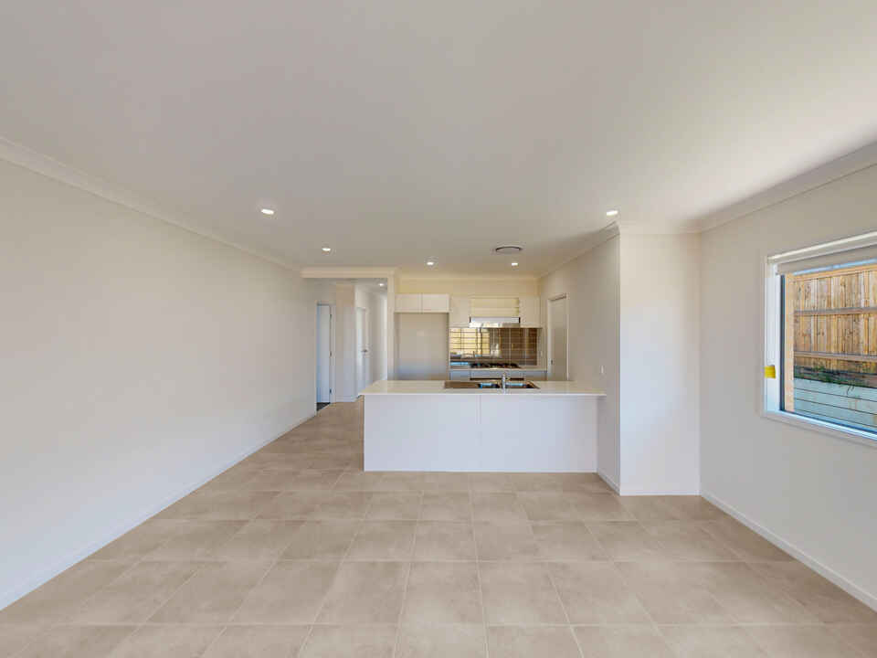 11 Dobbie Crescent Ripley