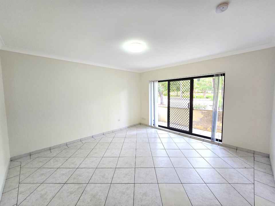 2/158 Pennant Street North Parramatta
