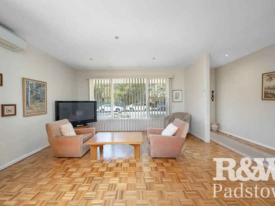 6 Bradley Crescent Wiley Park
