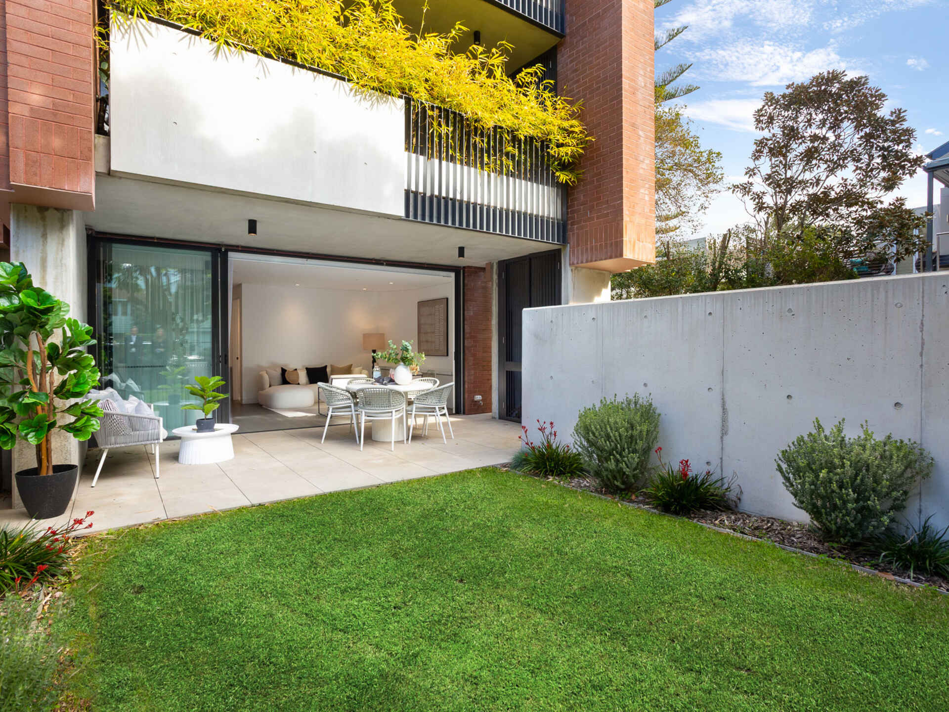 2/1 Spencer Street Rose Bay