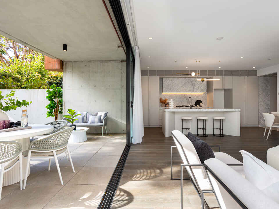 2/1 Spencer Street Rose Bay