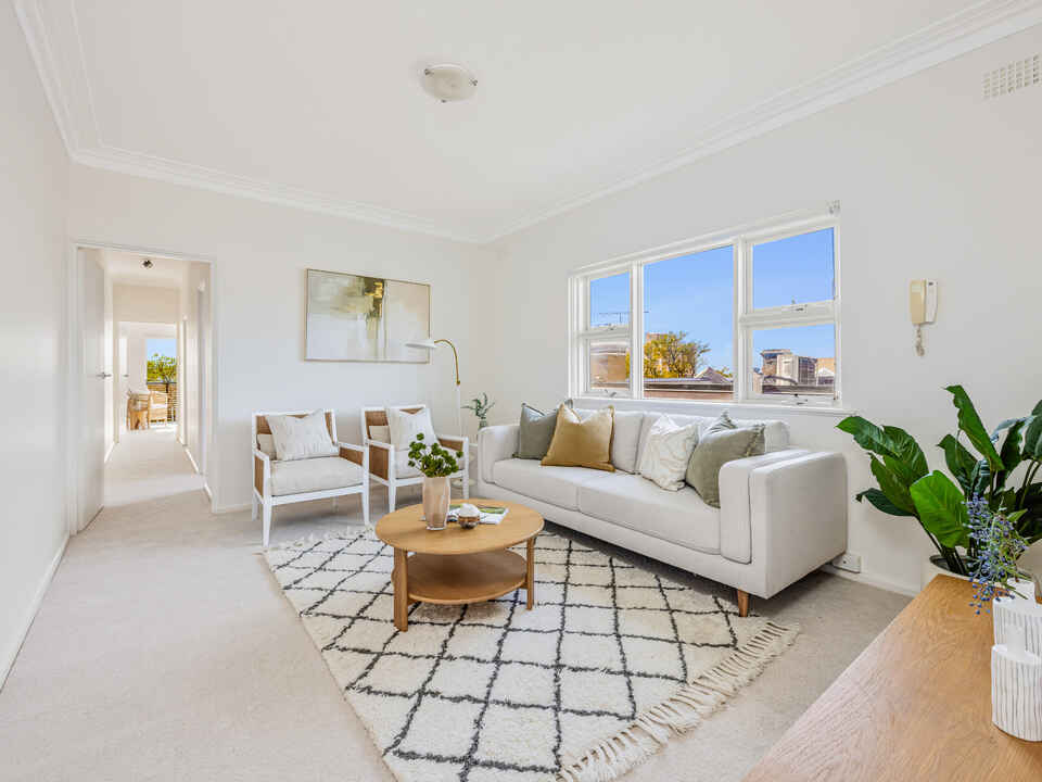 4/3 Woodstock Street Bondi Junction