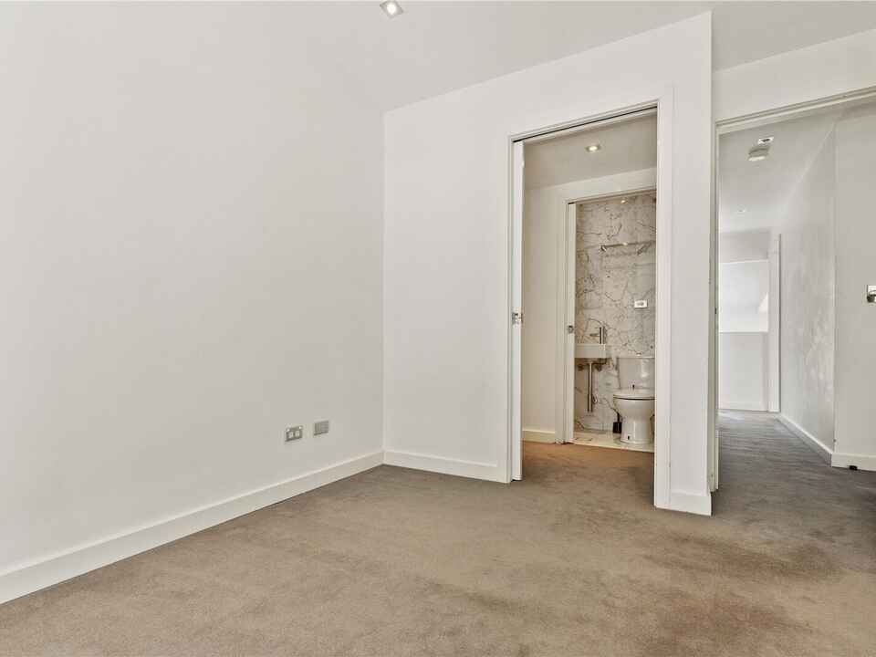 86A Henderson Road Alexandria