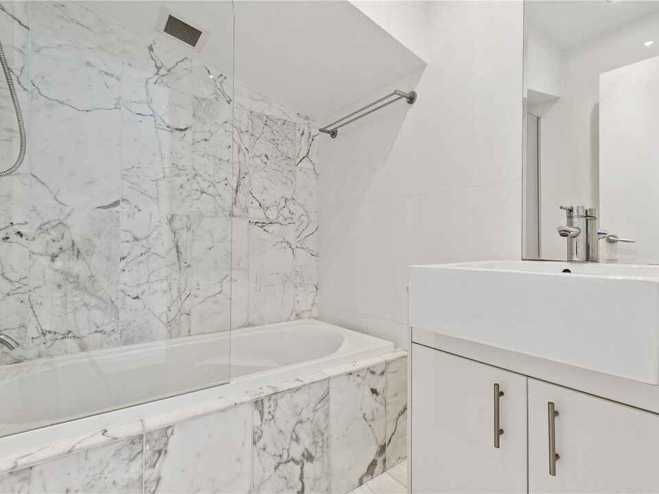 86A Henderson Road Alexandria