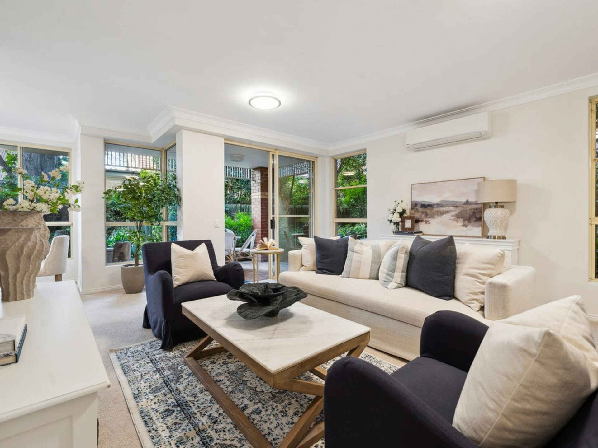 8/6 Hale Road Mosman