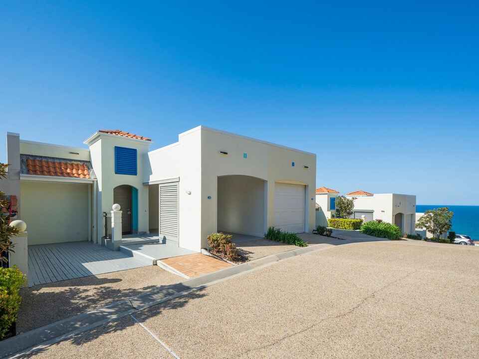 11/21 Bay Terrace Coolum Beach