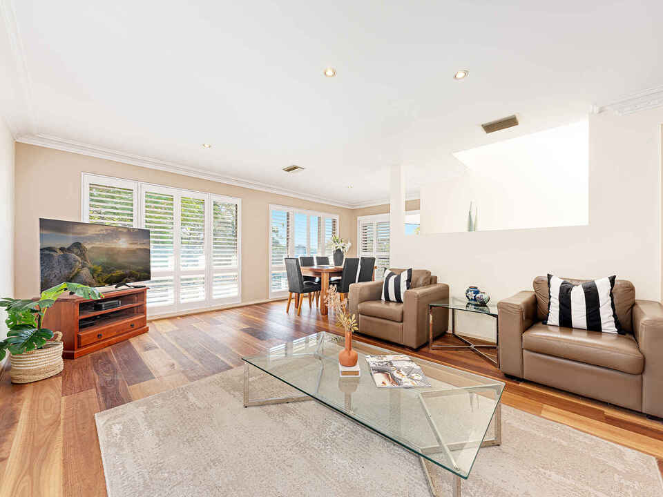 2/42A  Pine Street East Cammeray