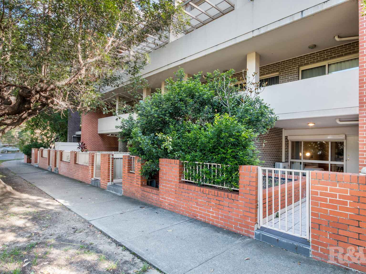21/6-8 The Crescent Homebush