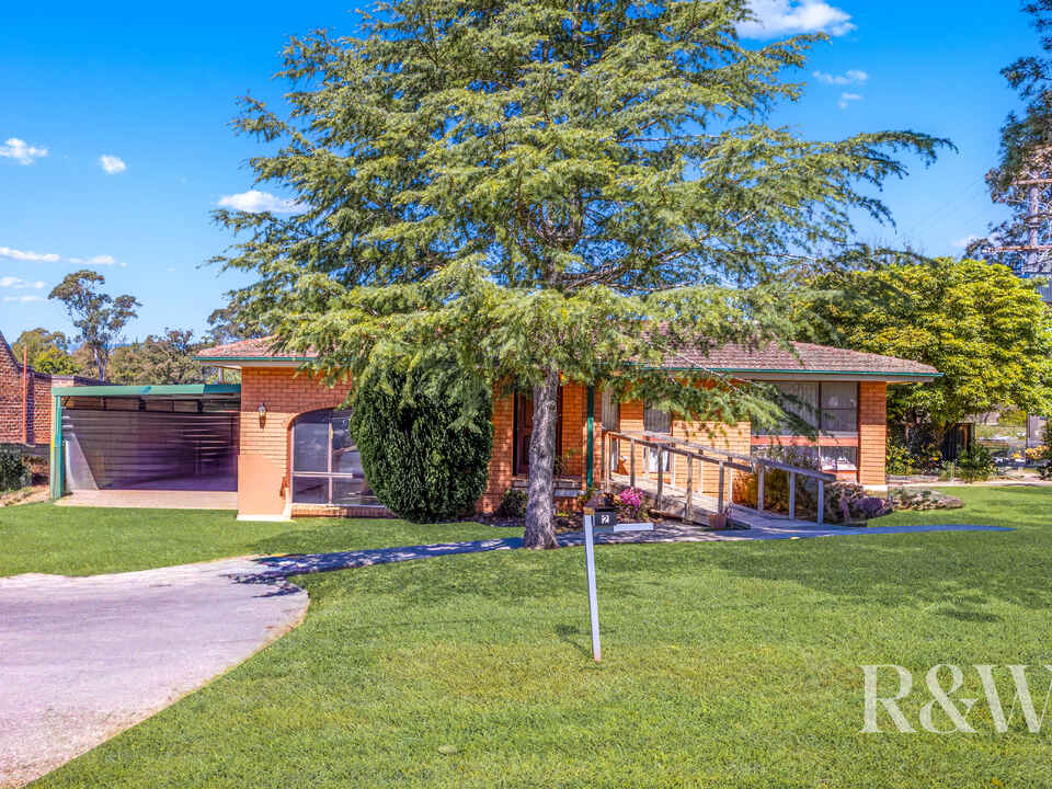 2 WINDEYER STREET Thirlmere