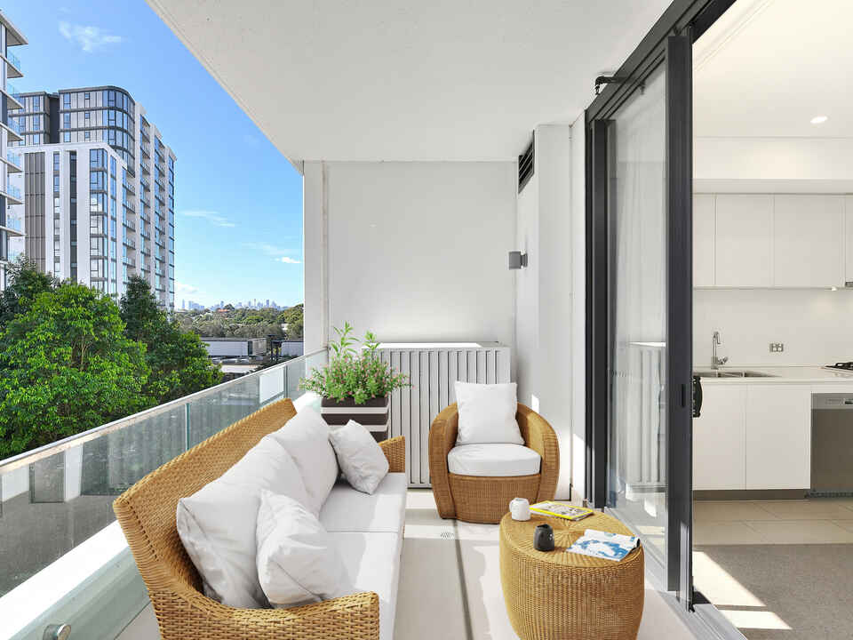 608/15 Brodie Spark Drive Wolli Creek