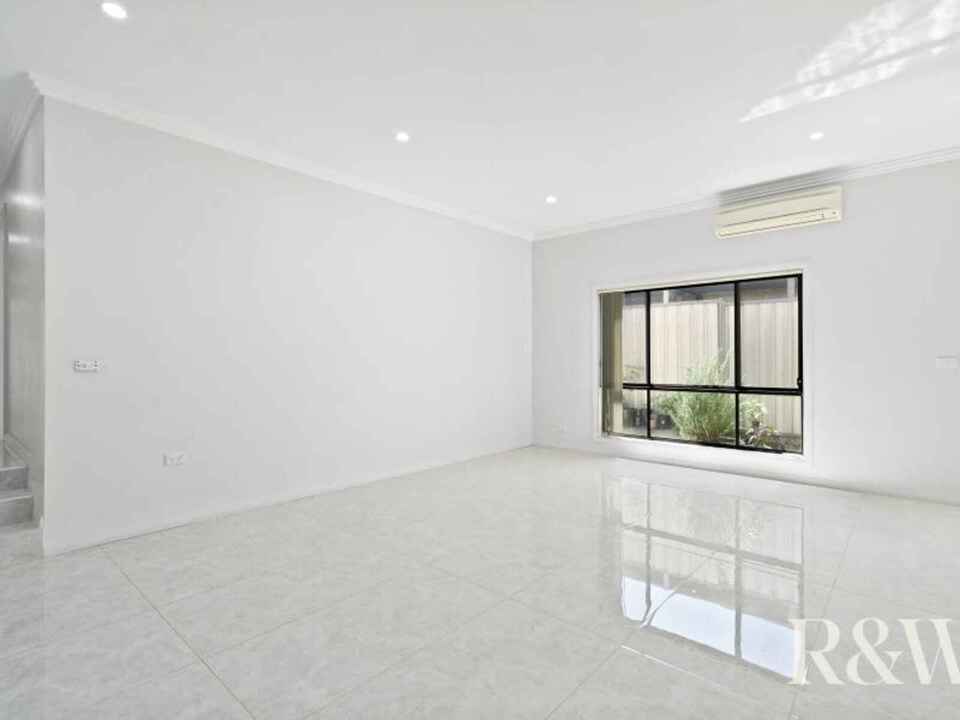 1/111 Melbourne Street Oxley Park