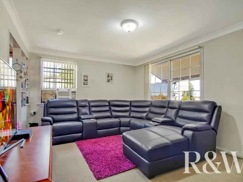 20 Mikkelsen Avenue Tregear