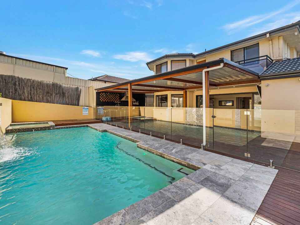 94 Greenway Drive West Hoxton