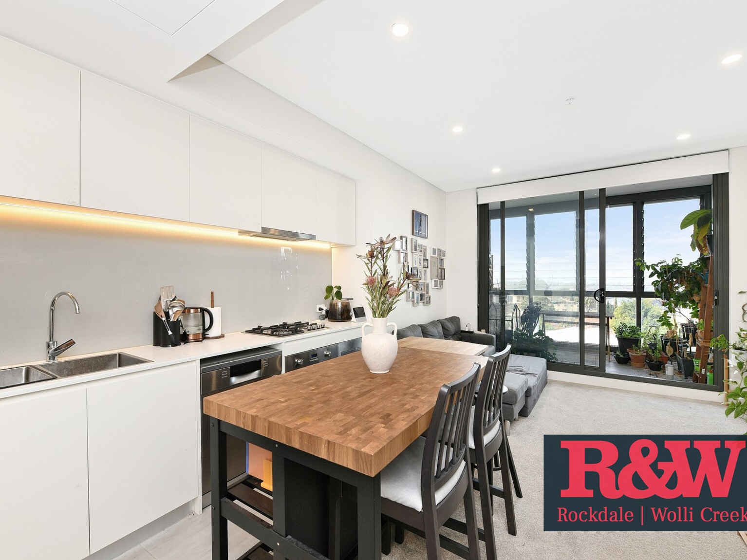 142/213 Princes Highway Arncliffe