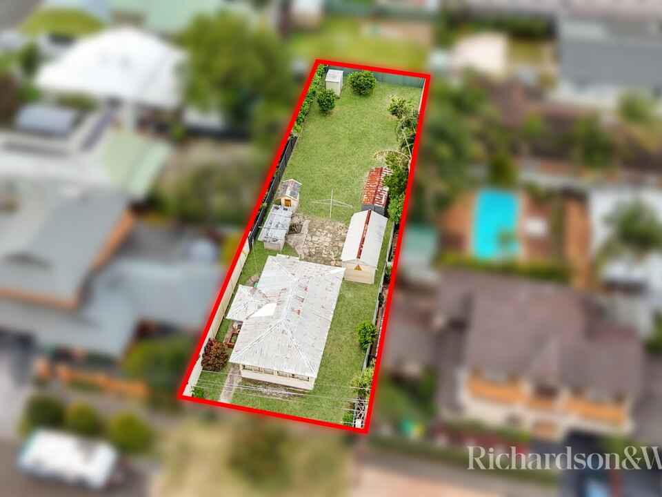 11 Eastern Road Booker Bay