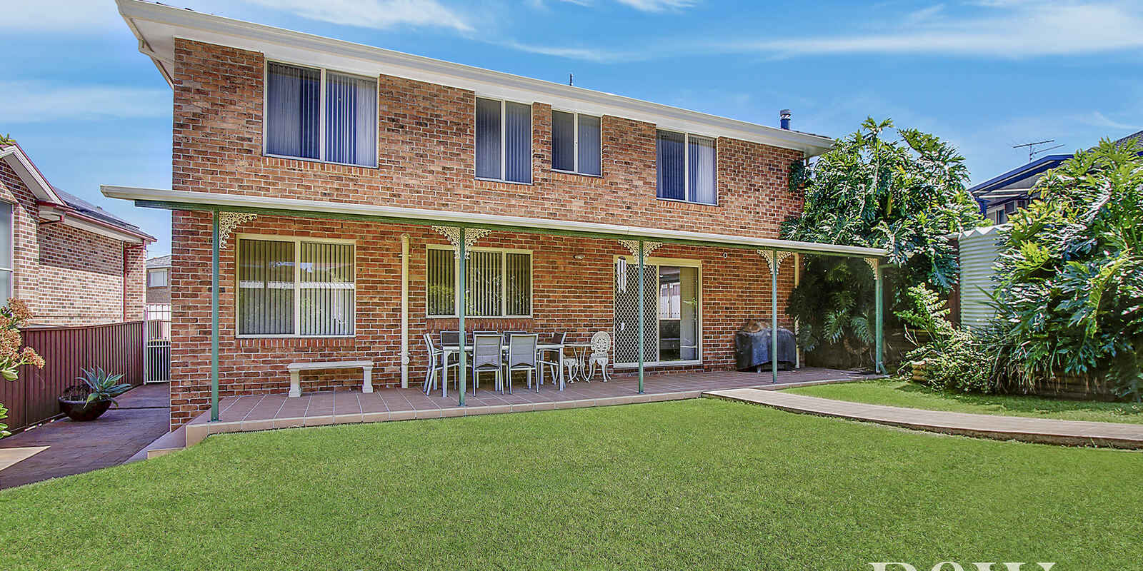 10 Leicester Way St Clair