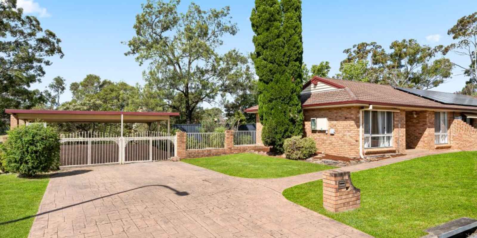 8 Concorde Place St Clair